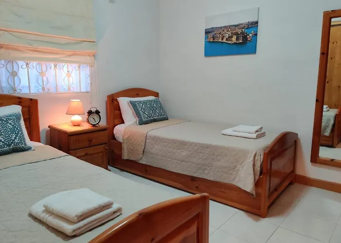 In The Heart Of Bugibba Apartment *